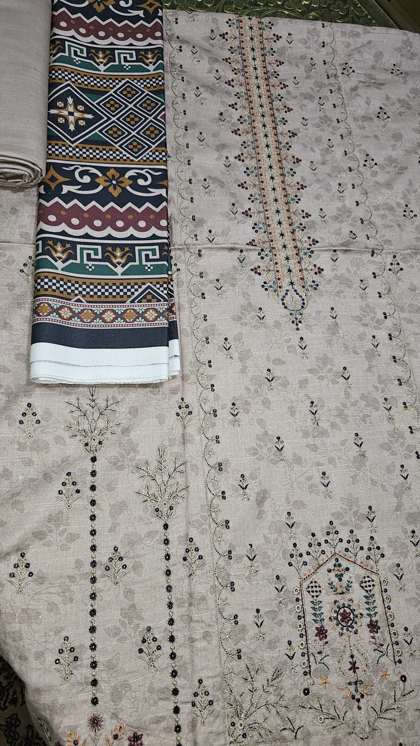 Anaya Noor 3-Pcs Emb Khaddar