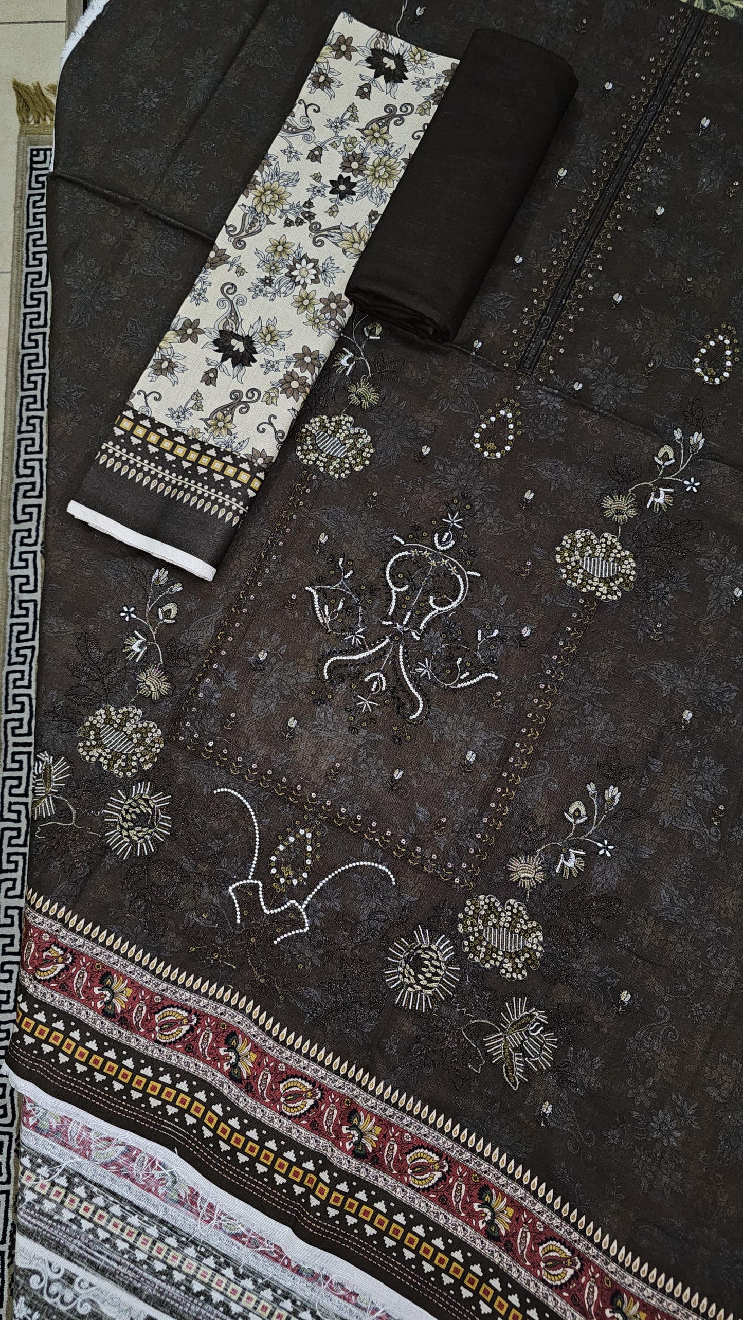 Anaya Noor 3-Pcs Emb Khaddar