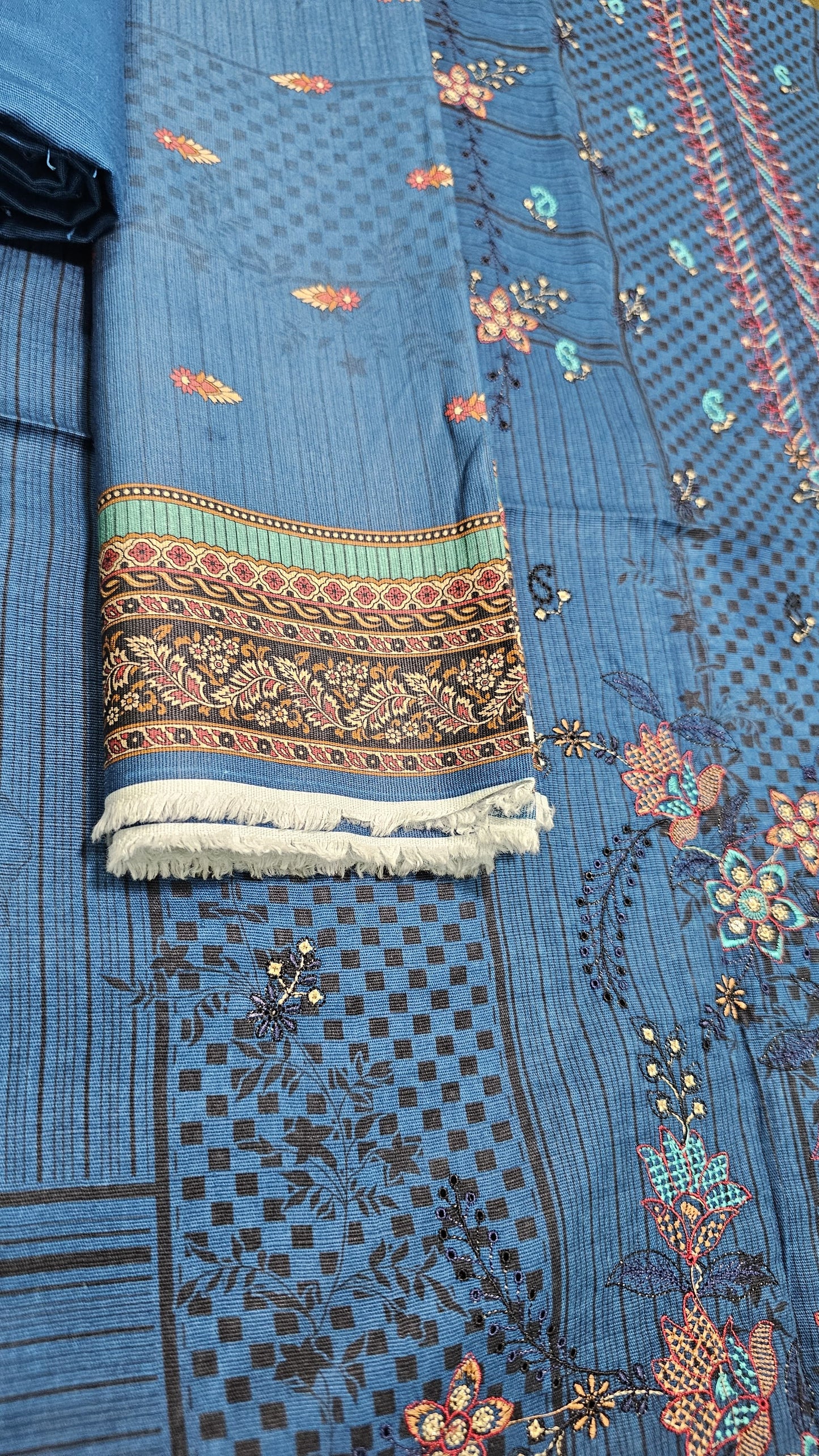 Anaya Noor 3-Pcs Emb Khaddar
