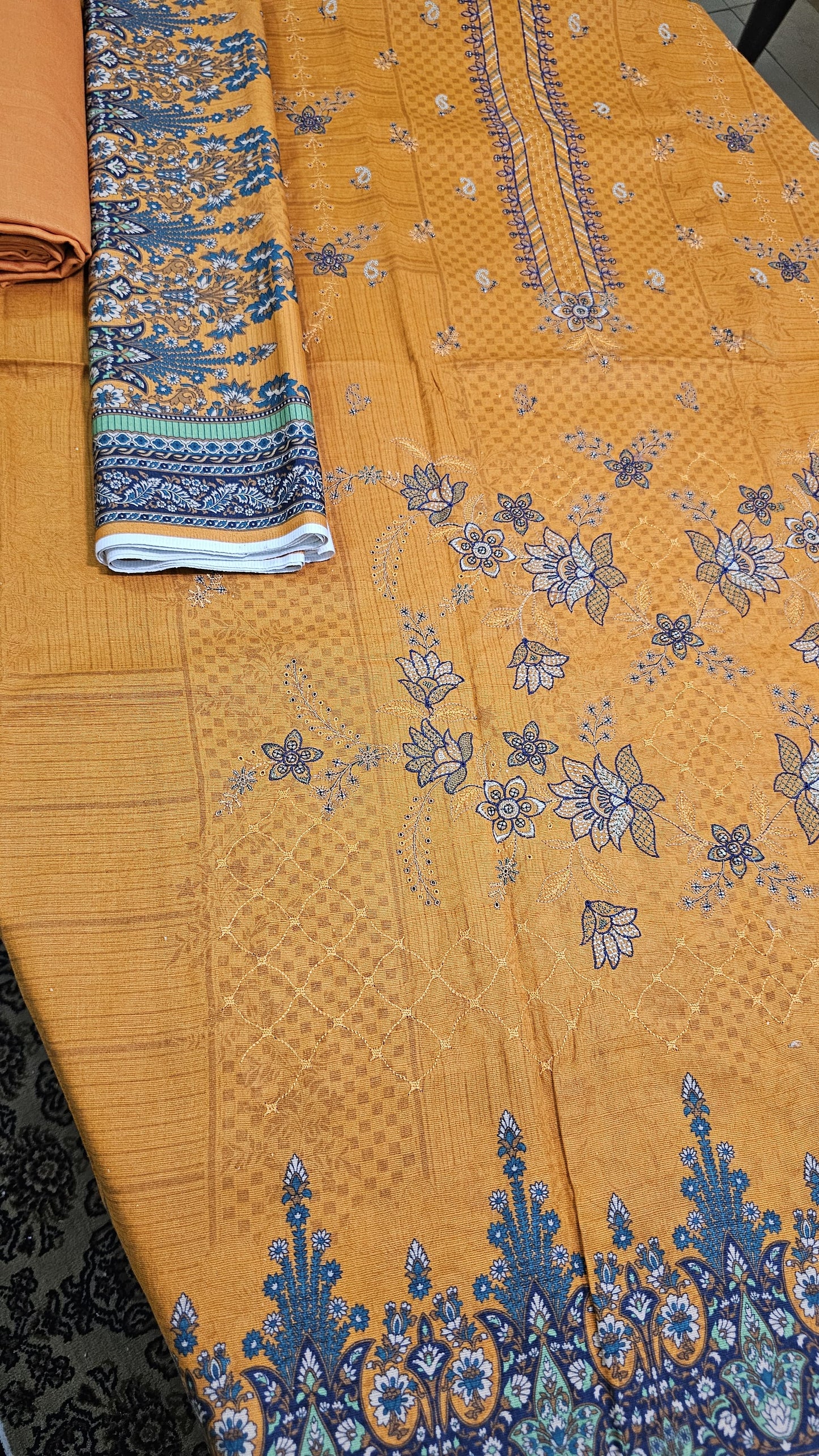 Anaya Noor 3-Pcs Emb Khaddar