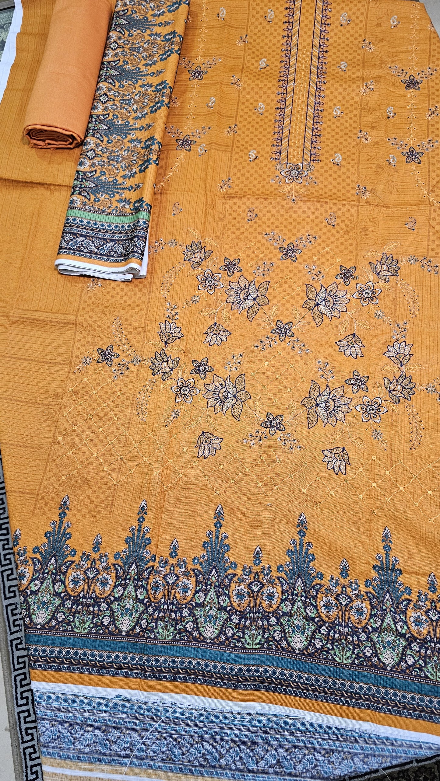 Anaya Noor 3-Pcs Emb Khaddar
