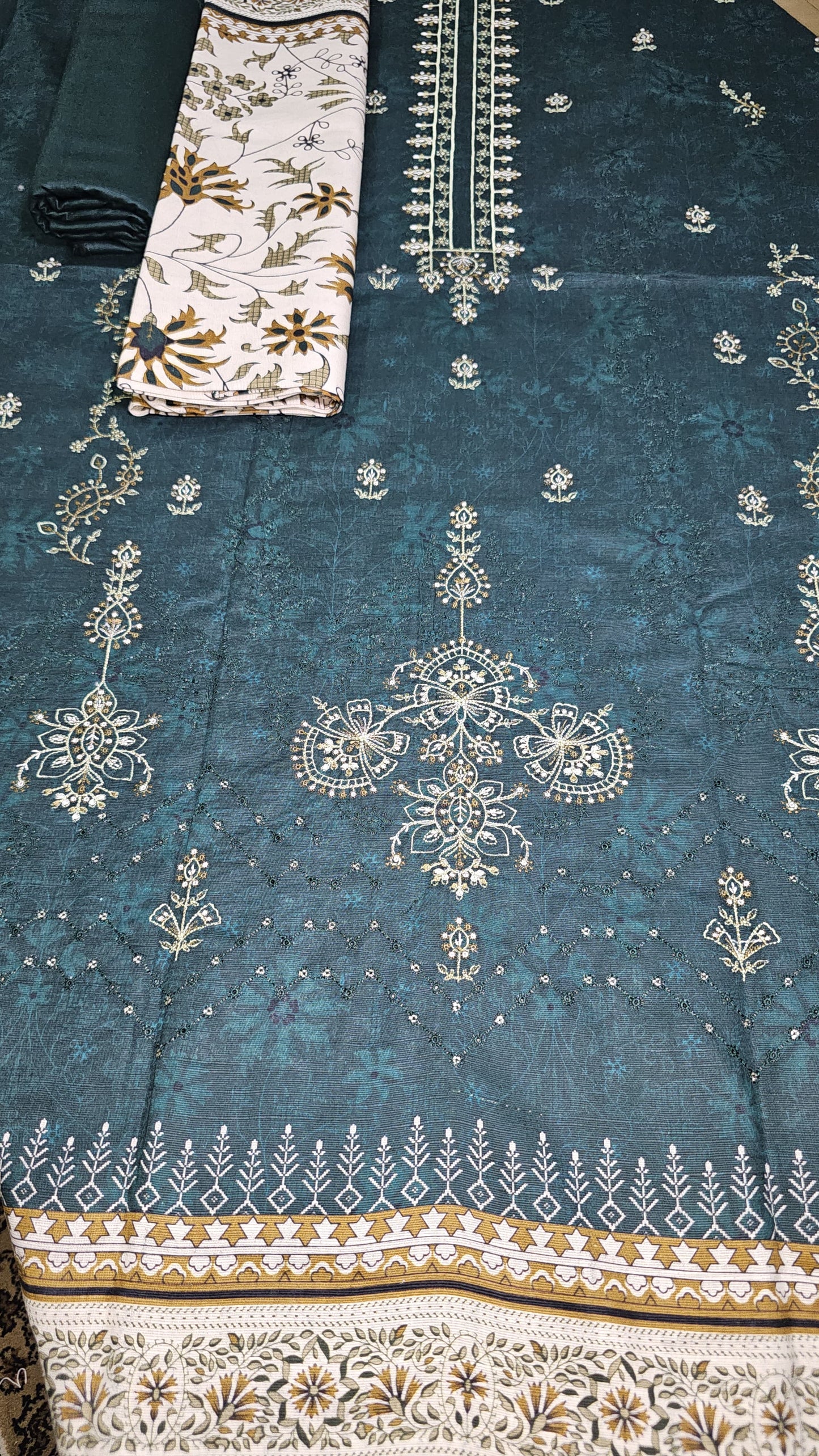Anaya Noor 3-Pcs Emb Khaddar