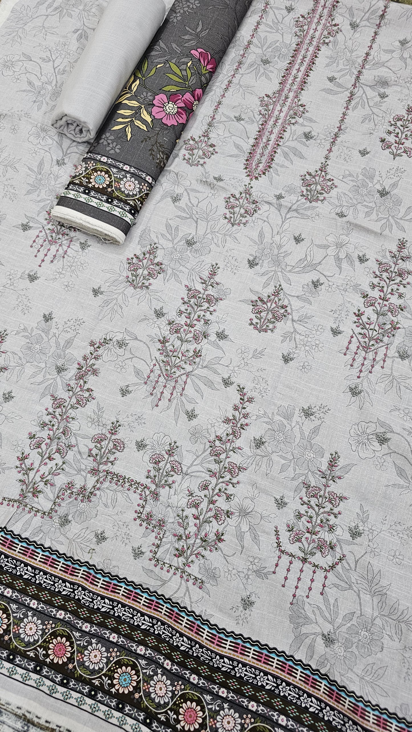 Anaya Noor 3-Pcs Emb Khaddar