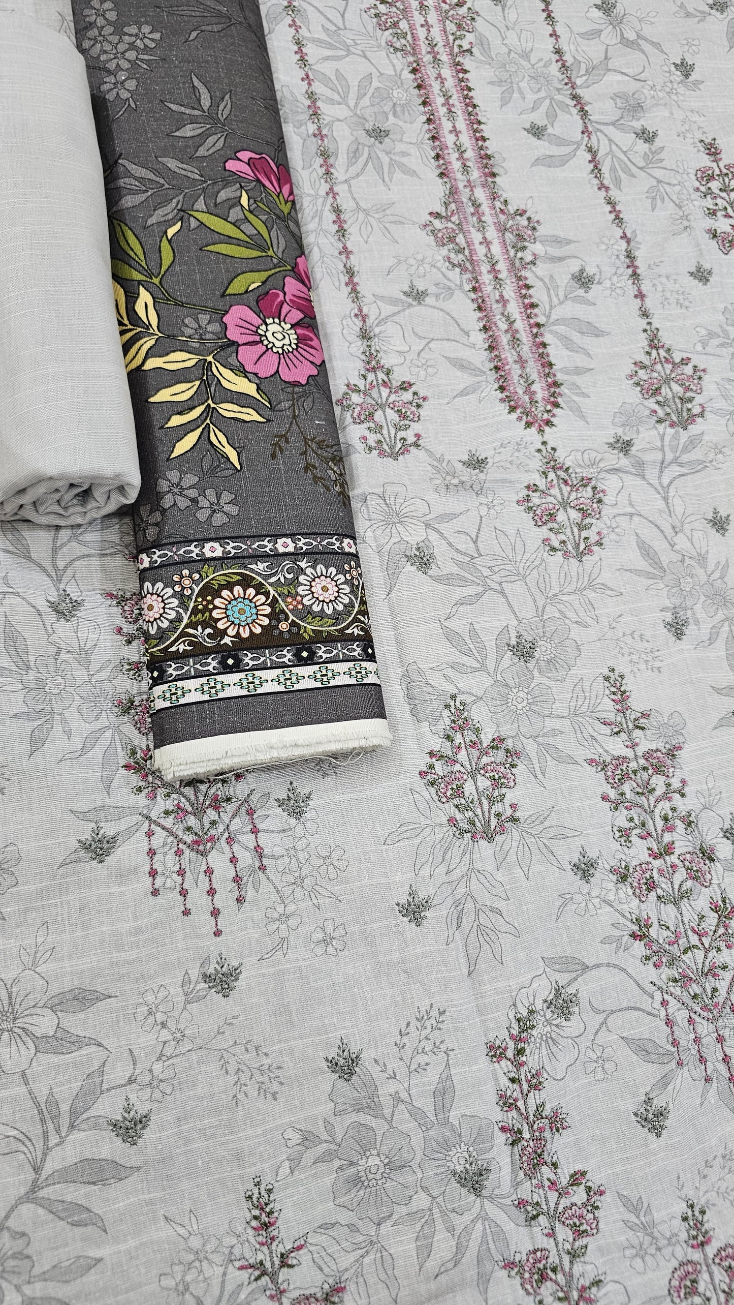 Anaya Noor 3-Pcs Emb Khaddar