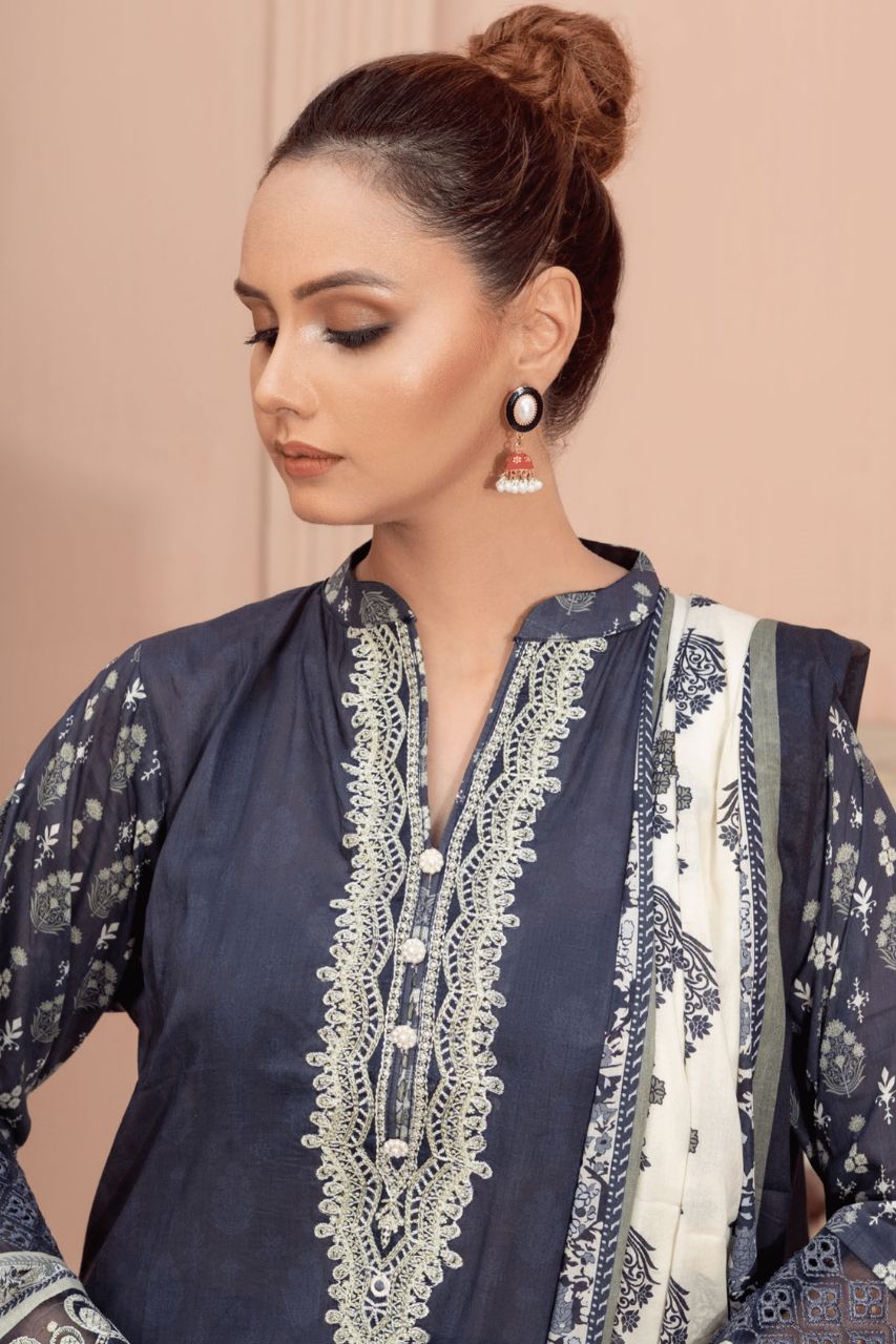 Gull-e-Noor Anaya Digital Print With Emb Patch Lawn-3PC