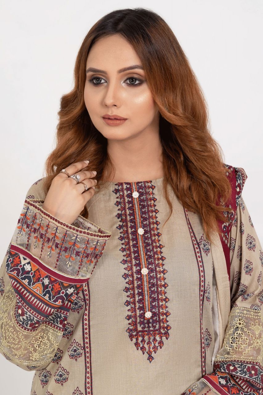 Gull-e-Noor Anaya Digital Print With Emb Patch Lawn-3PC