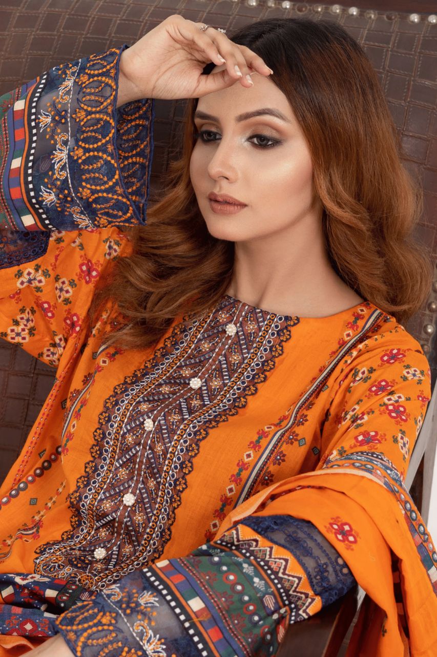Gull-e-Noor Anaya Digital Print With Emb Patch Lawn-3PC