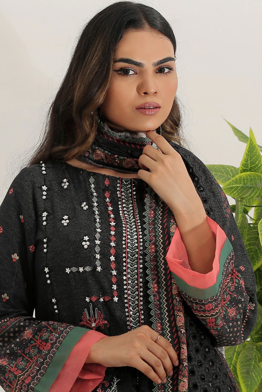 Safron By Anaya Noor Embroidered Karandi-3PC