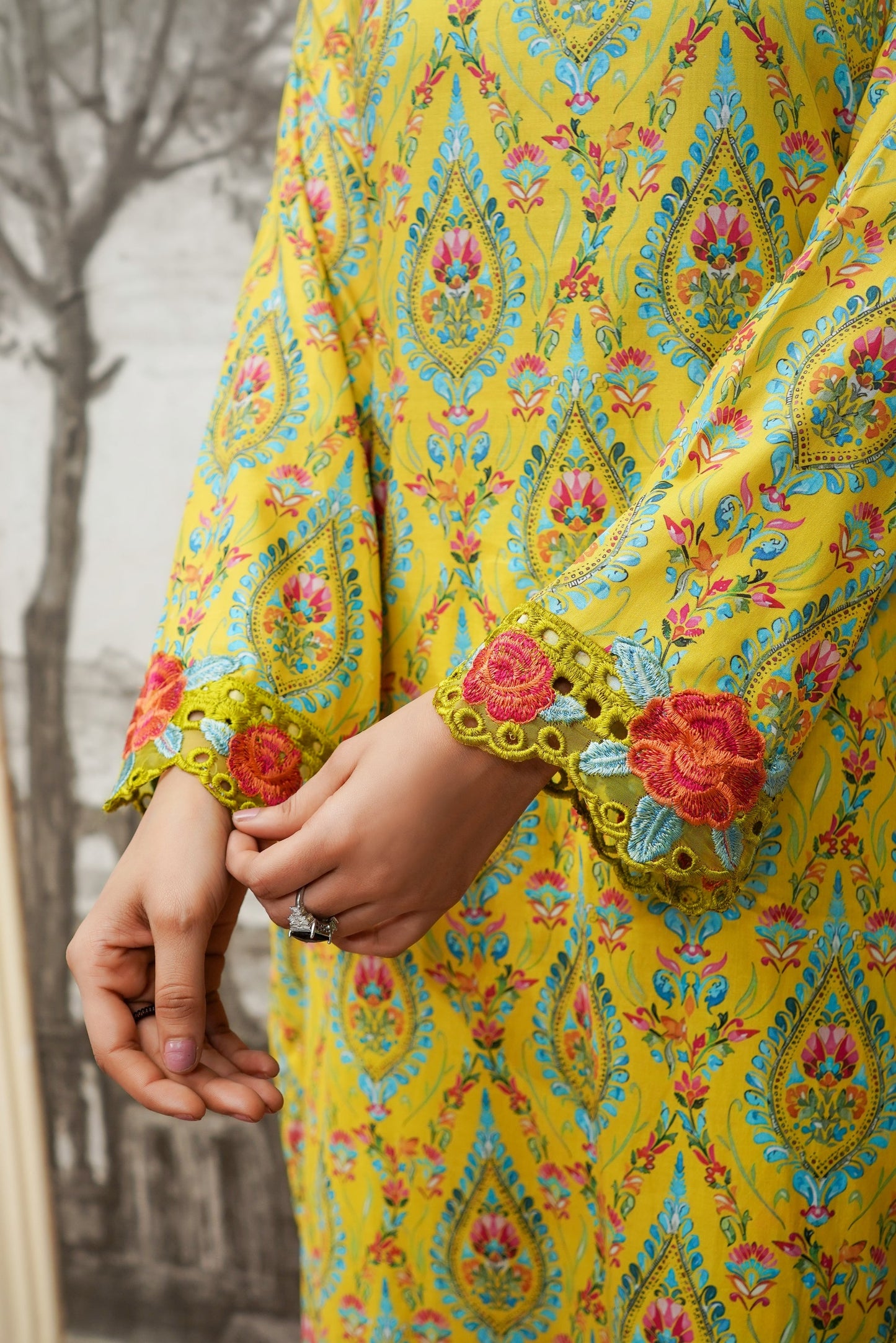 Moco C-05 | Emb & Printed
