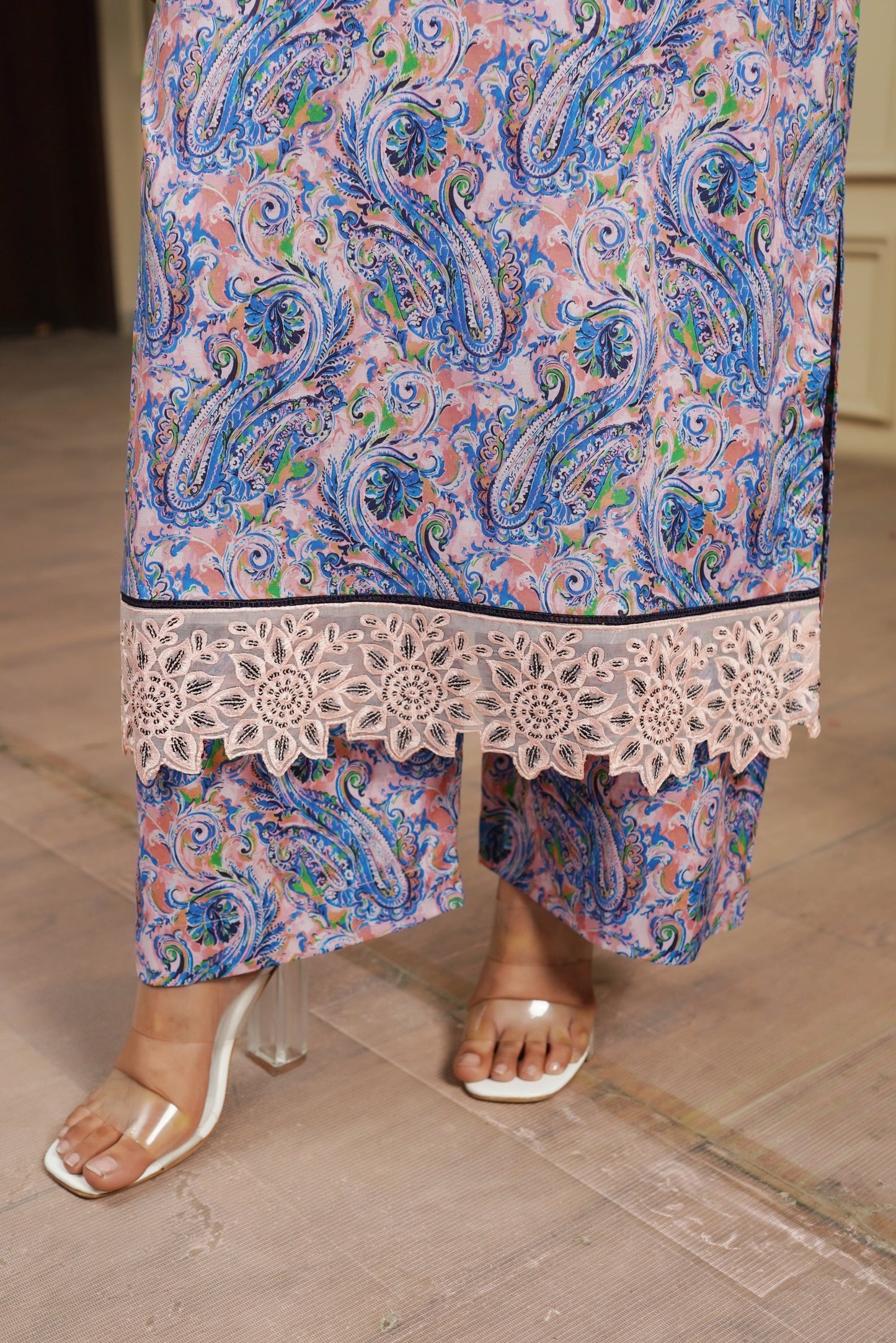Moco E-02 | Emb & Printed