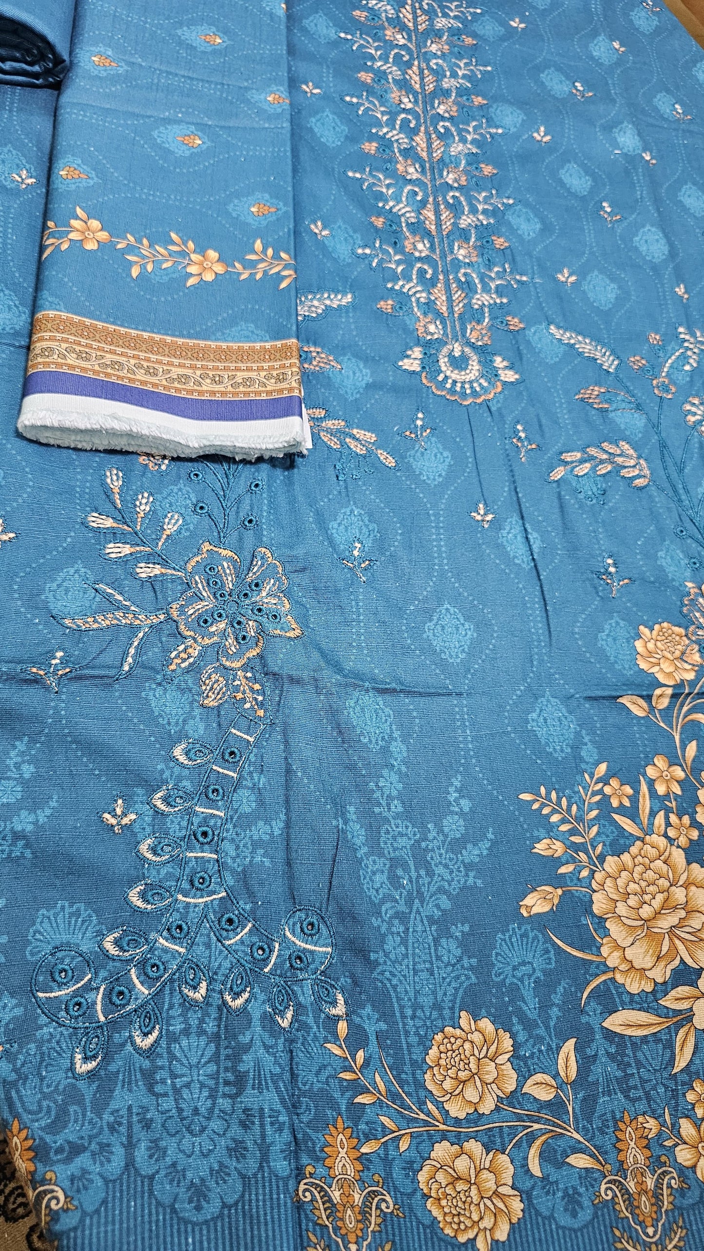 Anaya Noor 3-Pcs Emb Khaddar