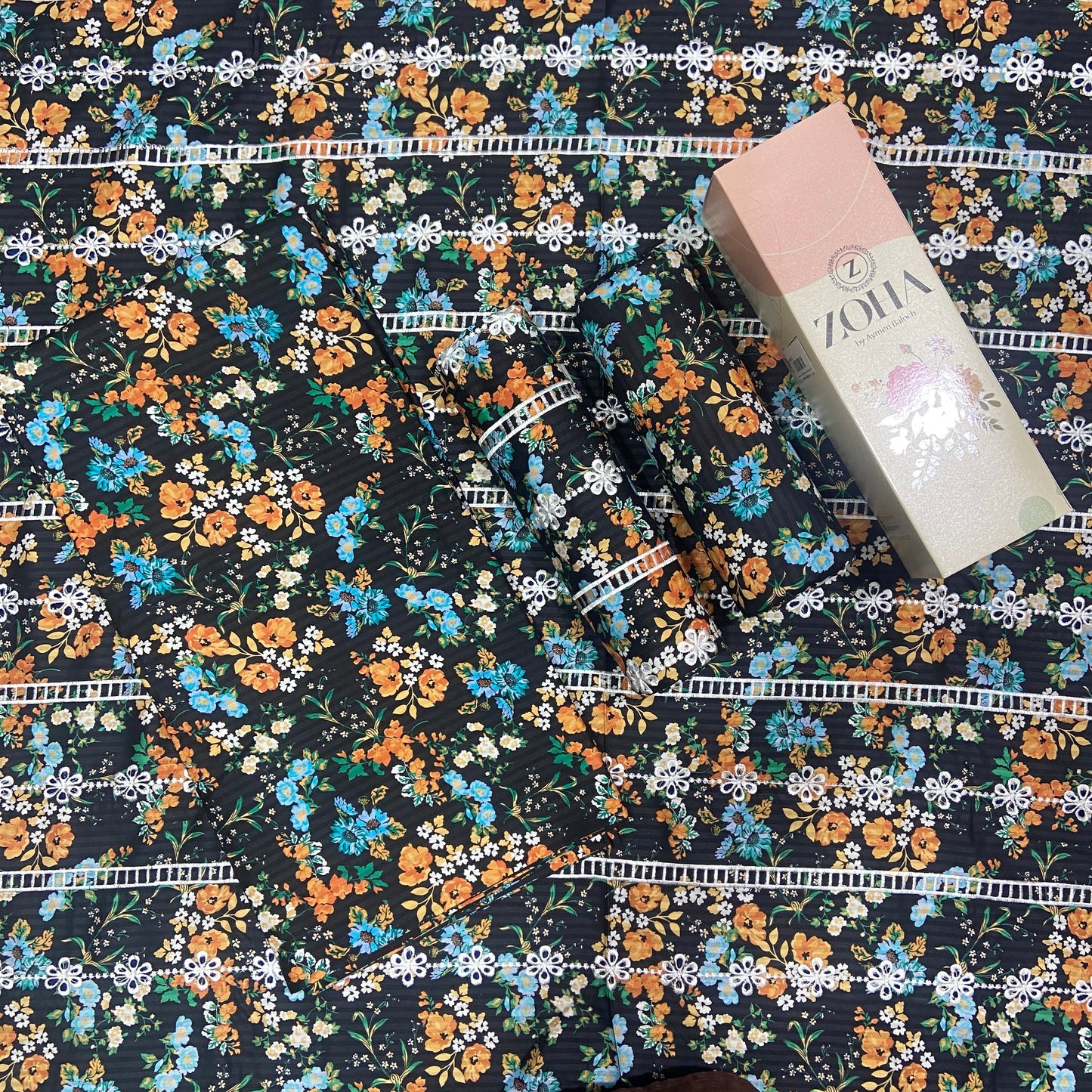 Anaya Noor Stripe Marina 2-Pcs Emb & Chikenkari